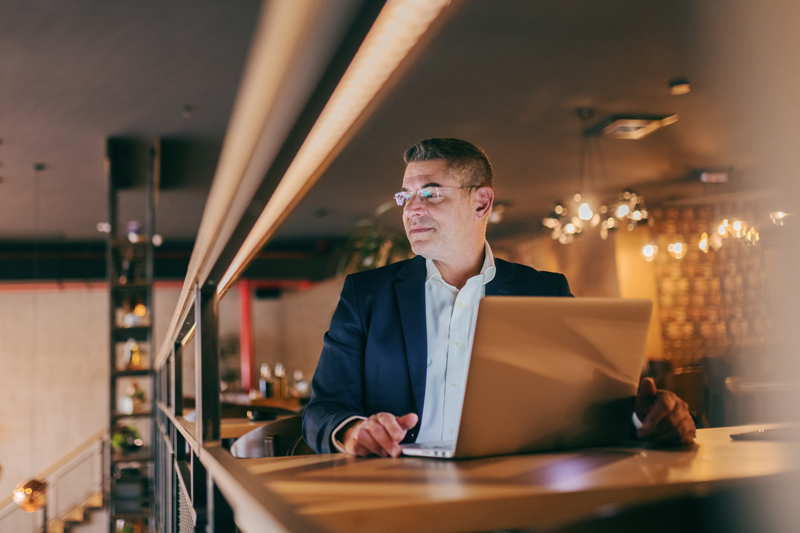 How AI Can Help Restaurant Operators Spot Workers’ Comp Risk Sooner